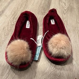 Slippers  old navy new with tags , Cozy and cute fur